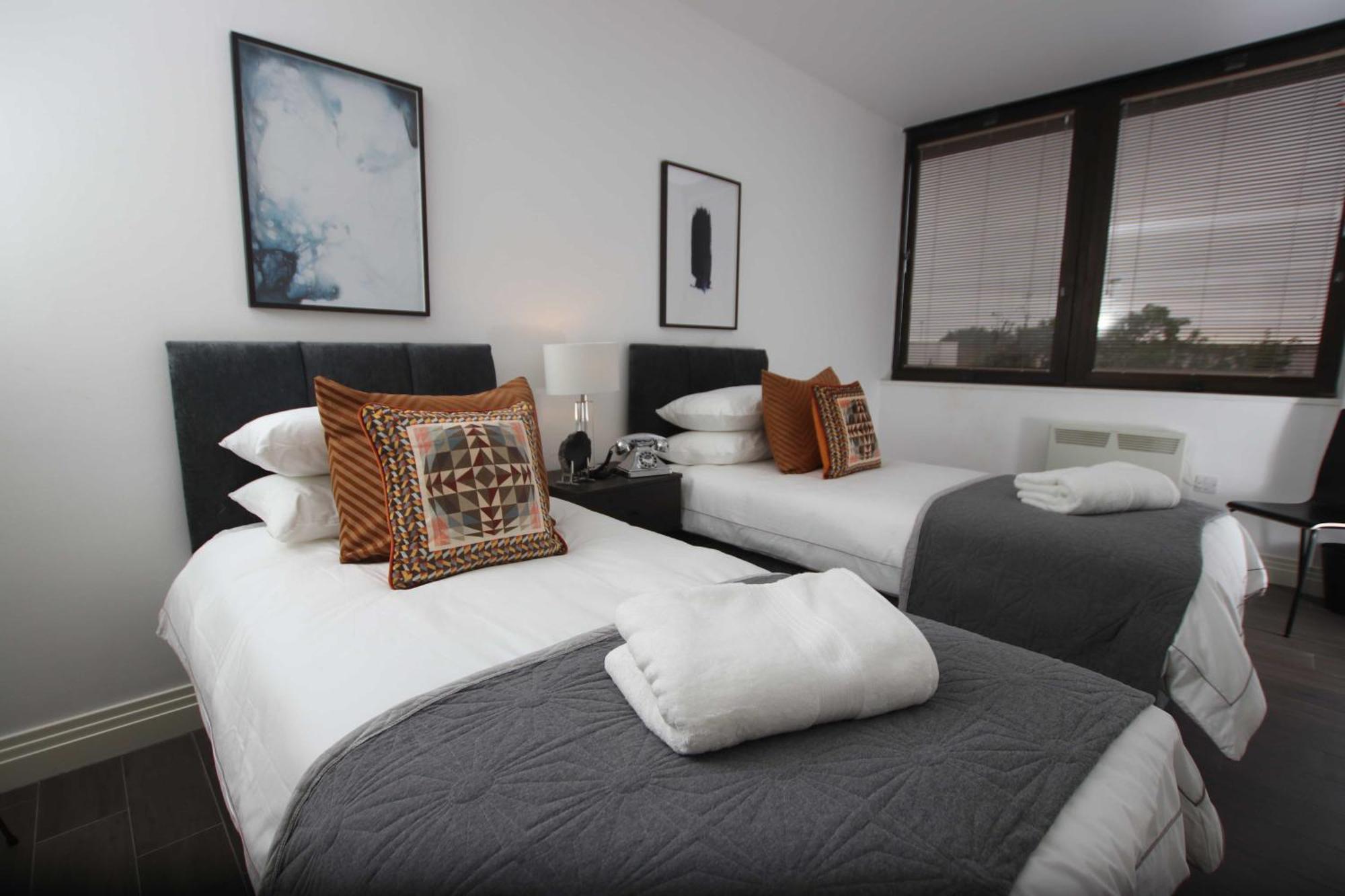 Aisiki Living At Upton Rd, Multiple 1, 2, Or 3 Bedroom Apartments, King Or Twin Beds With Free Wi-Fi & Parking Watford  Luaran gambar
