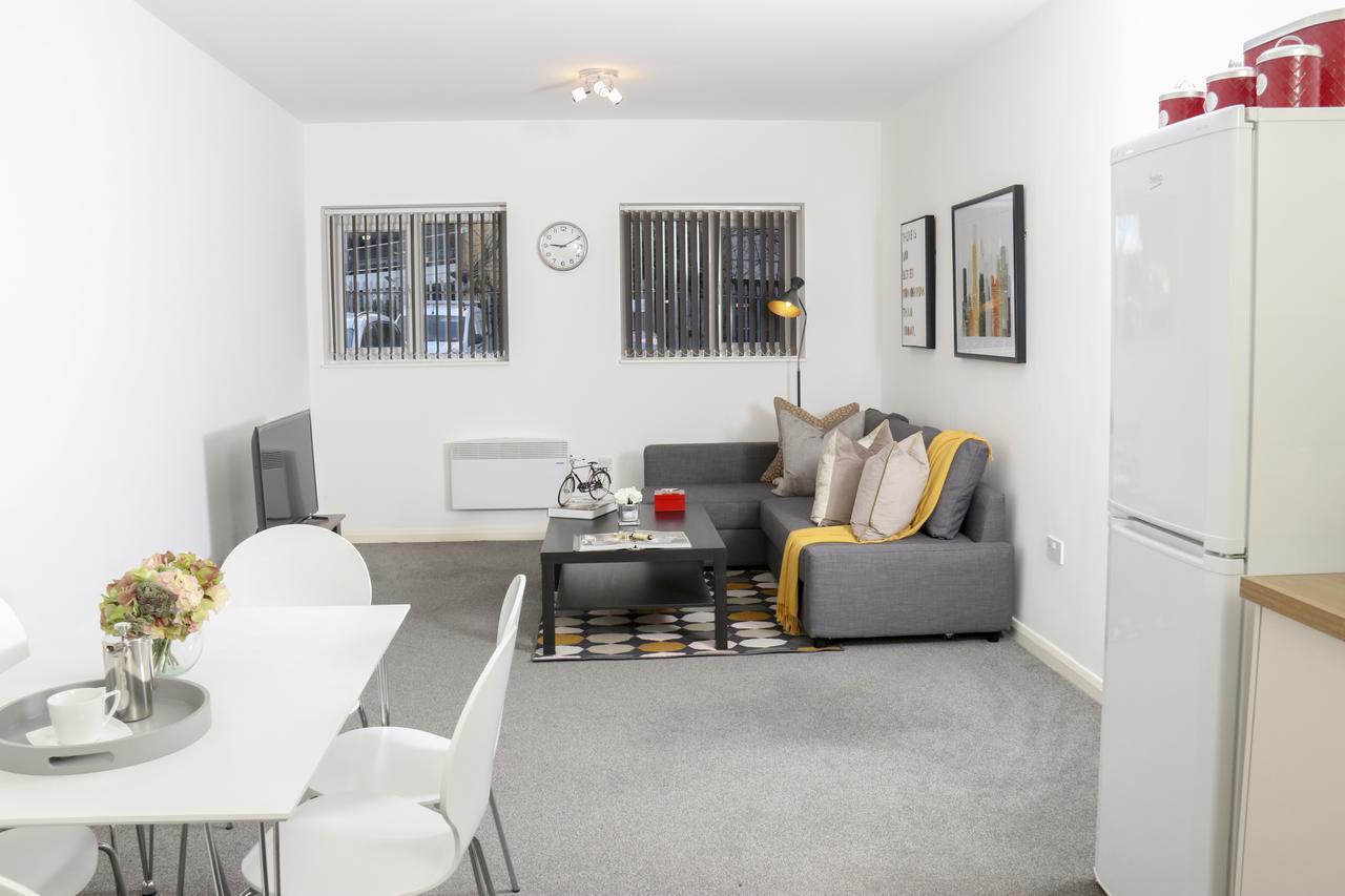 Aisiki Living At Upton Rd, Multiple 1, 2, Or 3 Bedroom Apartments, King Or Twin Beds With Free Wi-Fi & Parking Watford  Luaran gambar
