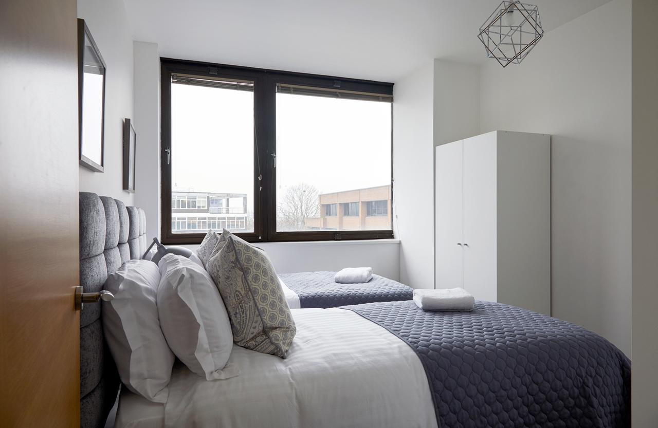 Aisiki Living At Upton Rd, Multiple 1, 2, Or 3 Bedroom Apartments, King Or Twin Beds With Free Wi-Fi & Parking Watford  Luaran gambar